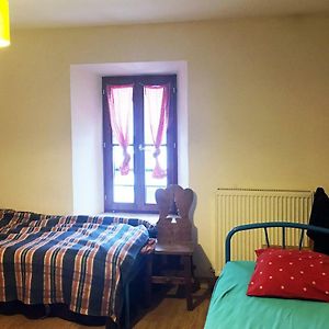 Dormitory Room Mixed